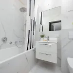 Apartmán Z Widokiem Na Centrum 9 Pietro & Parking By Renters *